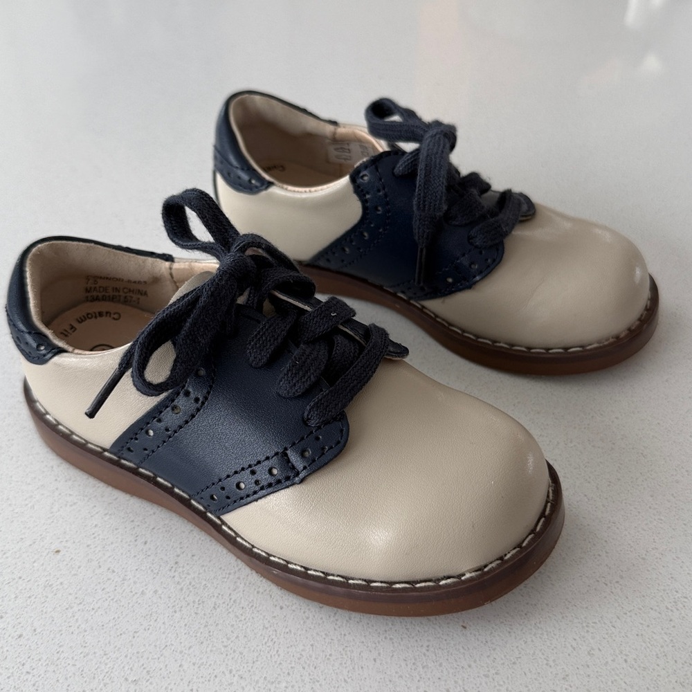 Classic FootMates Cream and Navy Kids Dress Shoes